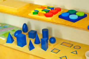 montessori shapes and colors game